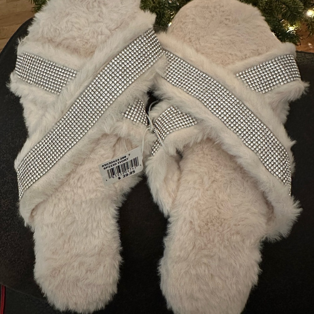 Fuzzy White Rhinestone Slippers